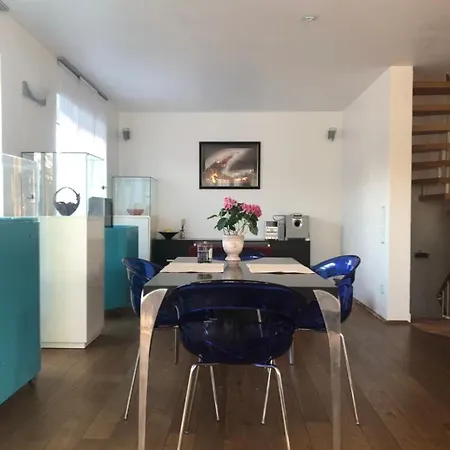 Habitación en casa particular Moderne 15min International Airport Messe Düs Willich