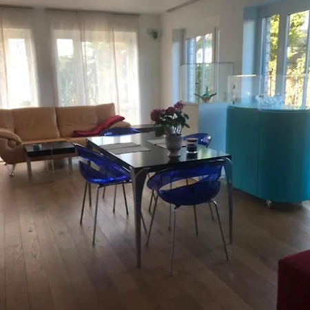 Moderne 15min International Airport Messe Düs