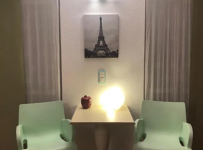 Moderne 15min International Airport Messe Dues